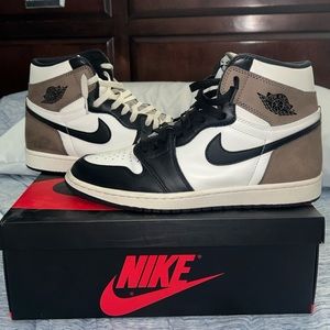 Jordan 1 Mochas